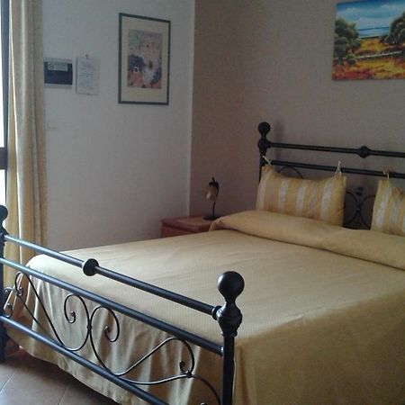 B&B Il Giardino Degli Ulivi Torre Santa Sabina Kültér fotó